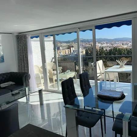 Skol 927a - Beachfront Luxury Penthouse شقة ماربيا
