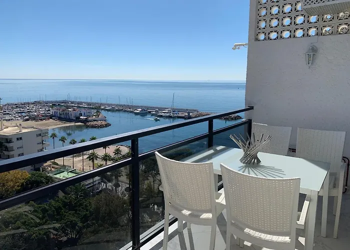 Skol 927a - Beachfront Luxury Penthouse شقة ماربيا
