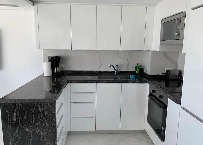 Skol 927a - Beachfront Luxury Penthouse شقة ماربيا