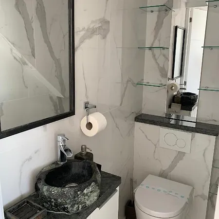 Daire Skol 927a - Beachfront Luxury Penthouse